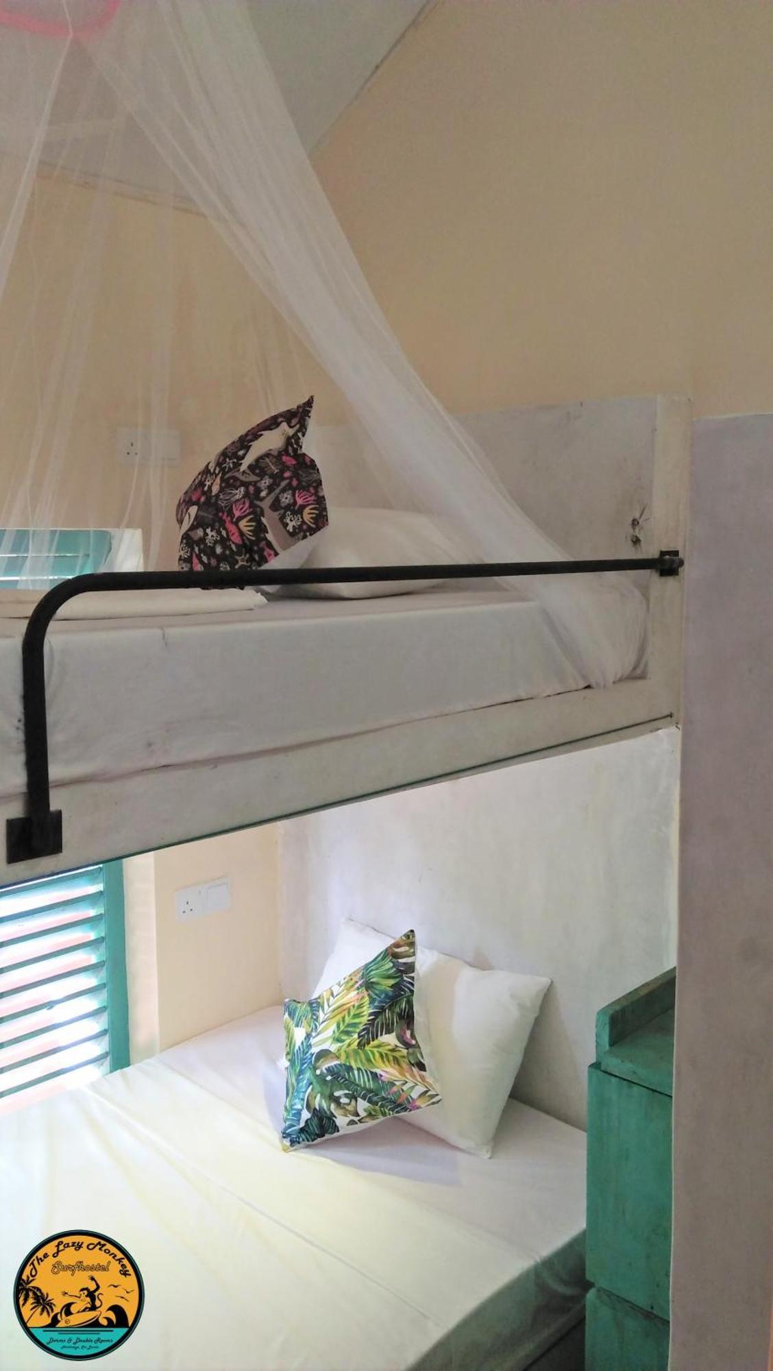 Lazy Monkey Surfhostel - Sri Lanka Dikwella Esterno foto